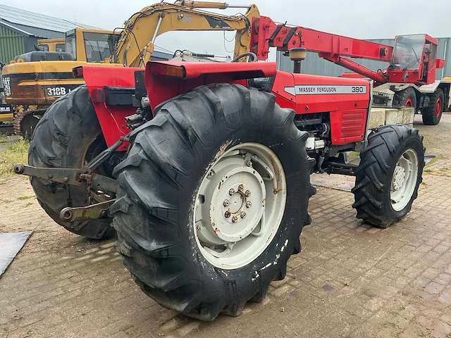 Massey ferguson 390 vierwielaangedreven landbouwtractor - afbeelding 33 van  44