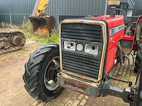 Massey ferguson 390 vierwielaangedreven landbouwtractor - afbeelding 37 van  44