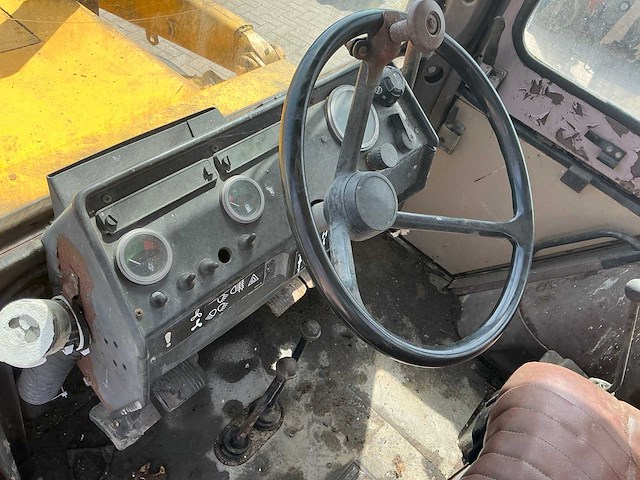 Massey ferguson 50d tdl oldtimer tractor - afbeelding 8 van  17