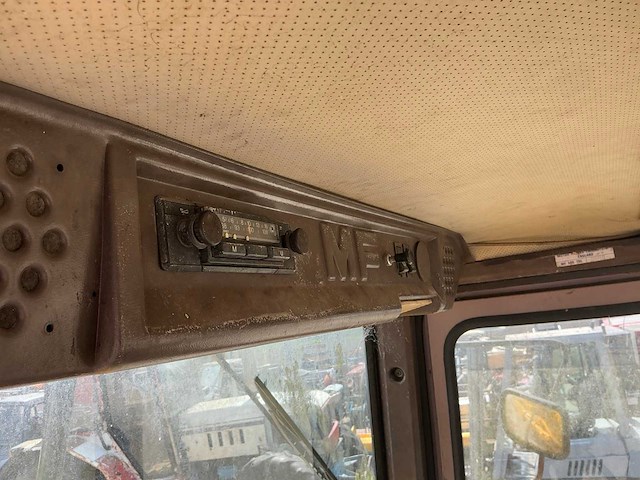 Massey ferguson 50d tdl oldtimer tractor - afbeelding 9 van  17