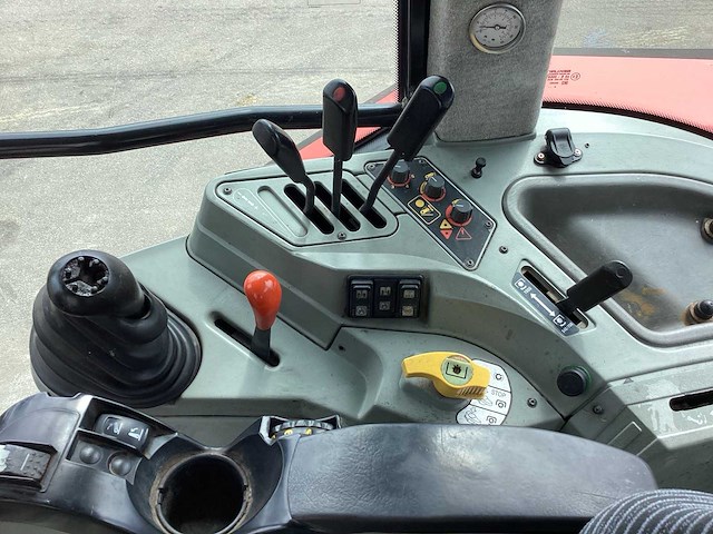 Massey ferguson 6280 - 2001 - vierwielaangedreven landbouwtractor - afbeelding 7 van  33