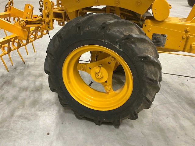 Massey ferguson elf minitractor manegevlakker - afbeelding 9 van  26