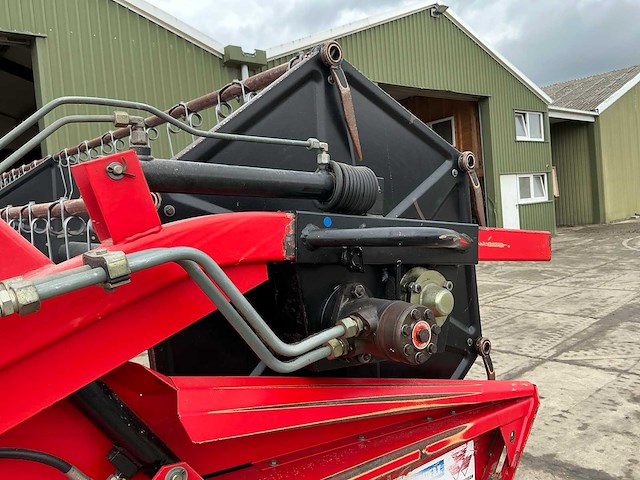 Massey ferguson mf30 maaidorser - afbeelding 32 van  38