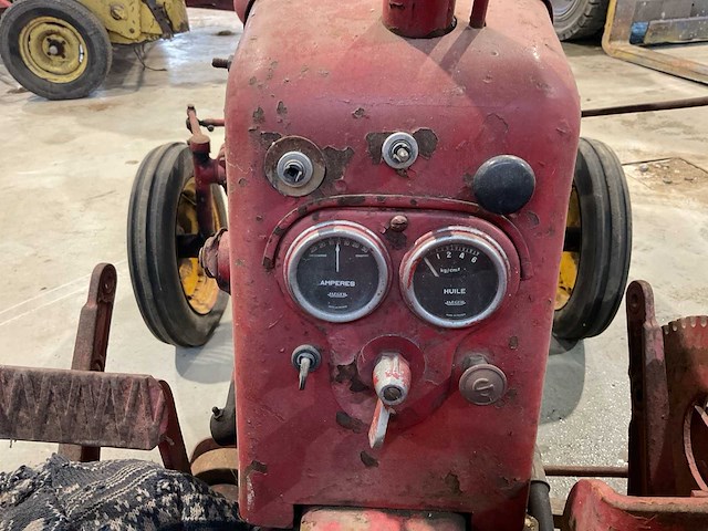 Massey harris - pony - vintage tractor - afbeelding 3 van  11