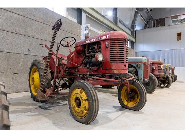 Massey harris - pony - vintage tractor - afbeelding 5 van  11