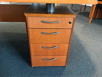 Massief bureau - afbeelding 8 van  11