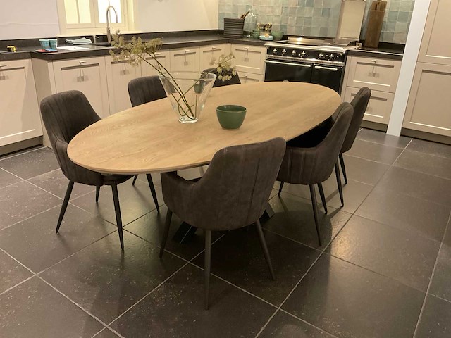 Massief eiken eetkamertafel ovaal 260x120 cm - afbeelding 2 van  6
