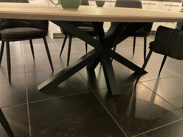 Massief eiken eetkamertafel ovaal 260x120 cm - afbeelding 3 van  6