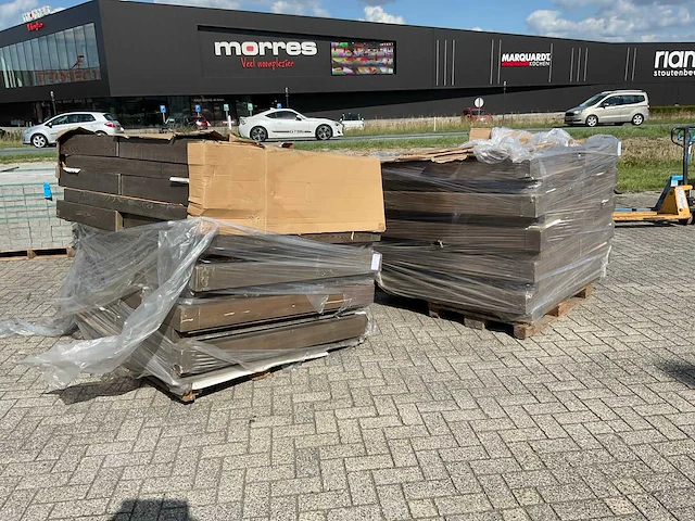 Massief houten salontafel (10x) - afbeelding 1 van  7