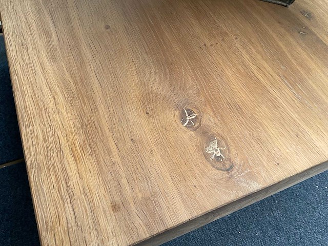 Massief houten salontafel 70x70x40cm - afbeelding 3 van  4