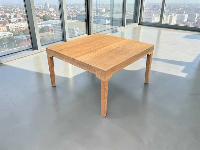 Massief houten salontafel 70x70x40cm - afbeelding 1 van  5