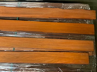 Massief padoek latten (27,06 m2) - afbeelding 2 van  2