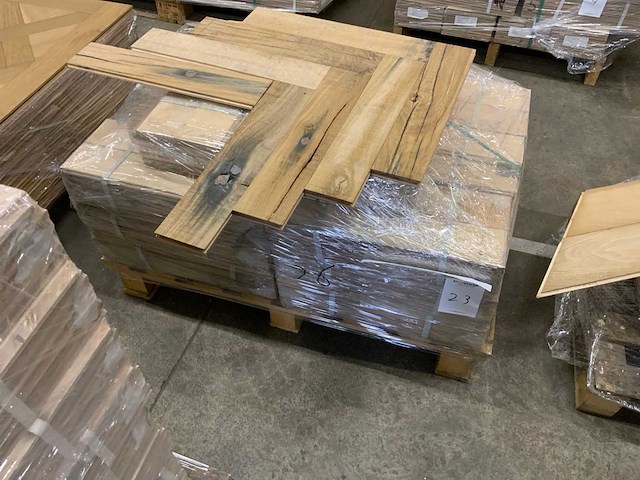 Massief visgraad oud eiken parketvloer (10,74 m2) - afbeelding 2 van  2