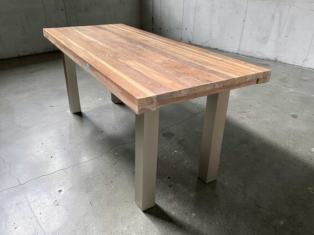 Massieve eetkamertafel - afbeelding 1 van  7