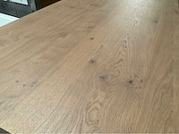 Massieve tafel met verstelbare rvs poten - afbeelding 4 van  5