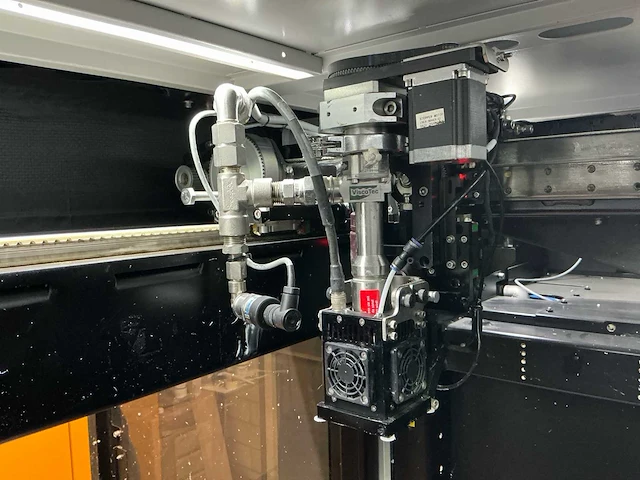 Massivit 1500 grootformaat industriële 3d-printer - afbeelding 10 van  40