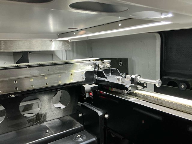Massivit 1500 grootformaat industriële 3d-printer - afbeelding 6 van  40