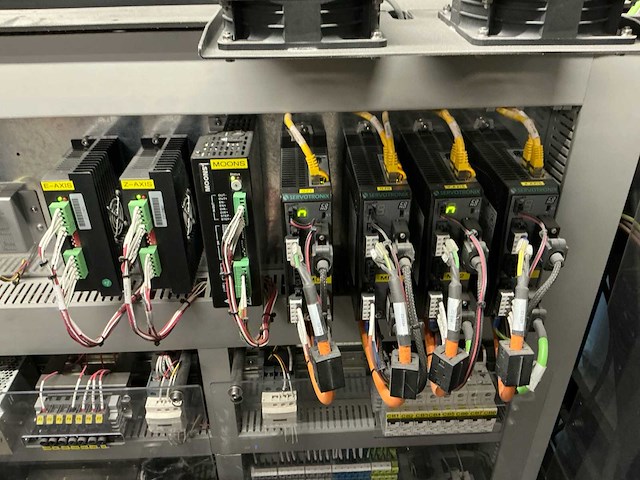 Massivit 1500 grootformaat industriële 3d-printer - afbeelding 39 van  40