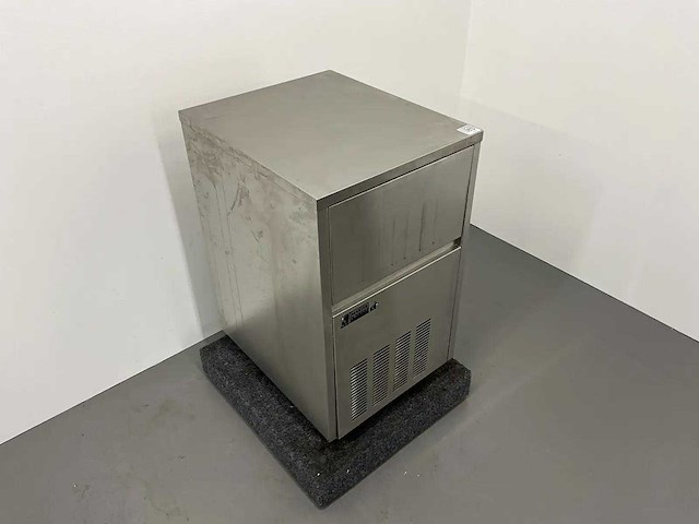 Master frost - c-400 - ijsblokjesmachine - afbeelding 3 van  6