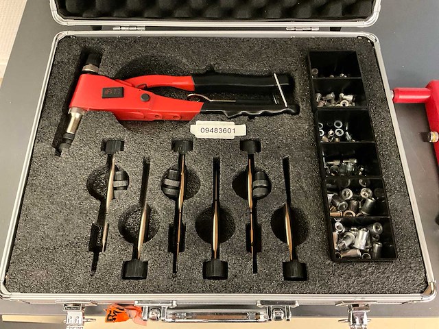 Masterfix mfx 360 s blindklinktang - afbeelding 2 van  4