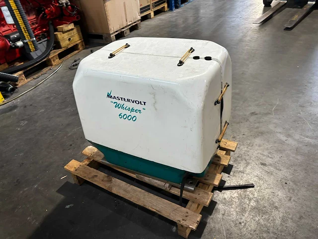 Mastervolt - whisper 6000 - generator - scheepsmotor - afbeelding 10 van  13