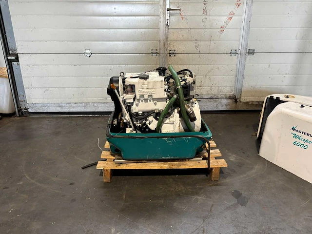 Mastervolt - whisper 6000 - generator - scheepsmotor - afbeelding 6 van  13