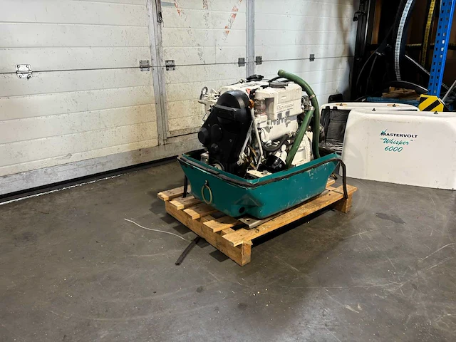 Mastervolt - whisper 6000 - generator - scheepsmotor - afbeelding 8 van  13