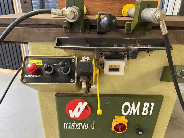Masterwood om b1 horizontale gatensteek machine - afbeelding 9 van  14