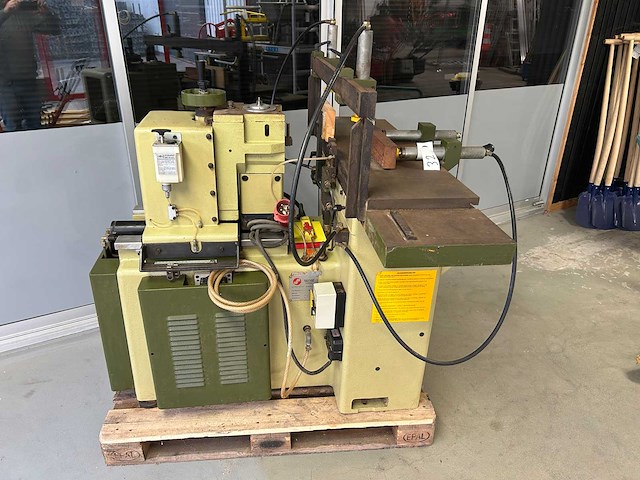Masterwood om b1 horizontale gatensteek machine - afbeelding 6 van  6