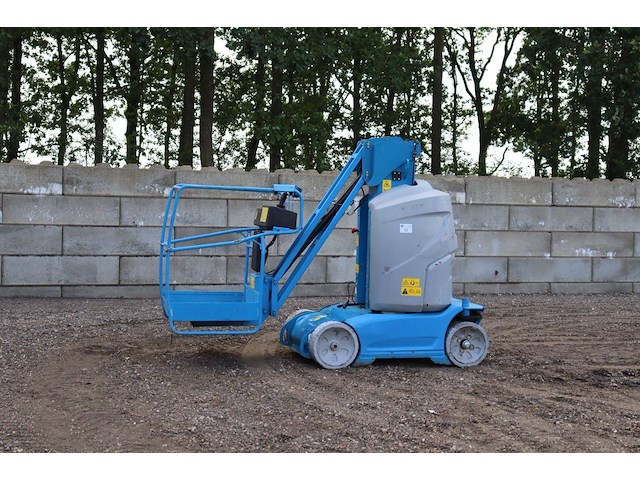 Masthoogwerker genie gr26j elektrisch 200kg 9.9m 2015 - afbeelding 1 van  1