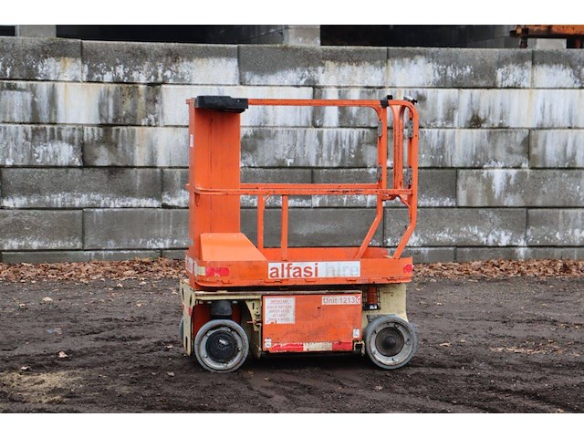 Masthoogwerker jlg 1230es elektrisch 5.66m - afbeelding 1 van  1