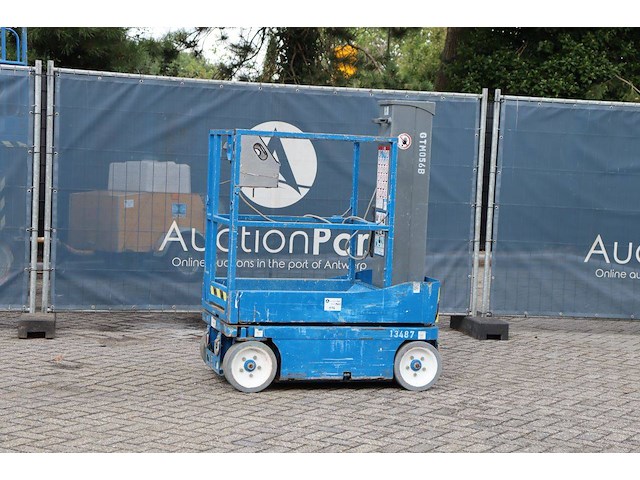 Masthoogwerker skyjack sj12 elektrisch 227kg 5.6m 2015 - afbeelding 1 van  1