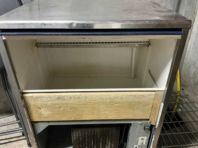 Mastro baa0037 ijsblokjesmachine - afbeelding 3 van  6