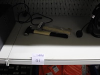 Matador handgereedschap waaronder hamer, bankhamer en kwast - afbeelding 1 van  2