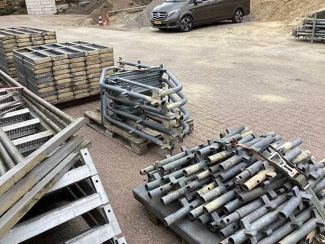 Matemco kwiksteigersysteem steiger - afbeelding 13 van  32