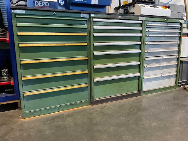 Materiaal- ladenkast met inhoud (3x) - afbeelding 1 van  19