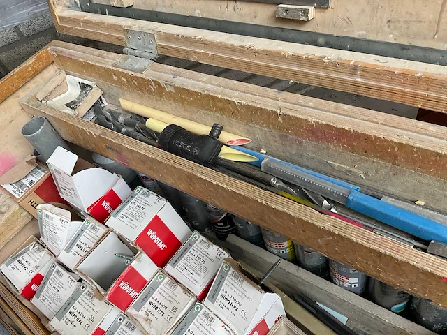 Materiaal kist - afbeelding 3 van  12