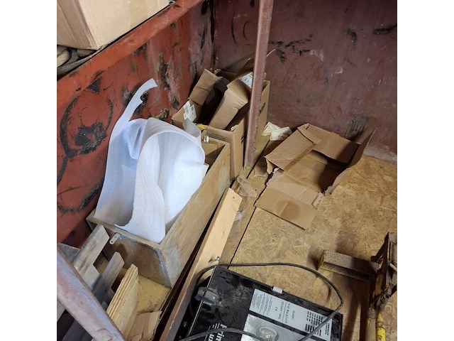 Materiaalcontainer v.v. verlichting - afbeelding 17 van  17