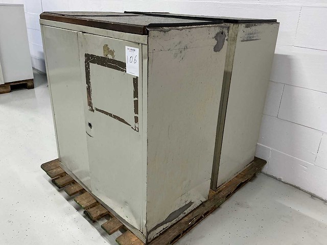 Materiaalkast met inhoud (2x) - afbeelding 7 van  14