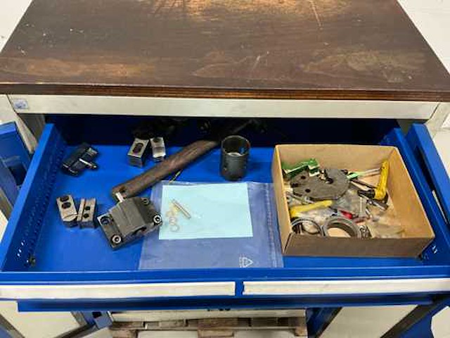 Materiaalkast met inhoud - afbeelding 3 van  5