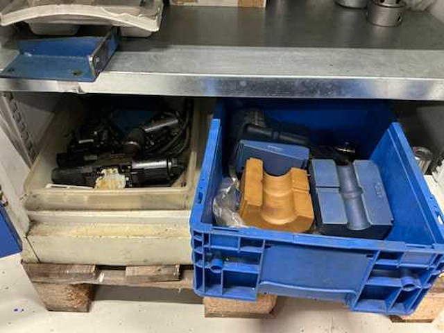 Materiaalkast met inhoud - afbeelding 5 van  5