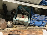 Materiaalkast met inhoud - afbeelding 7 van  7