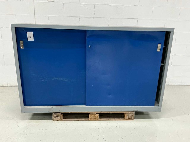 Materiaalkast met inhoud - afbeelding 1 van  6