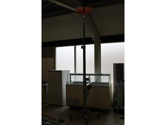 Materiaallift jill engineering tb 330. maximaal 100 kg. hoogte 330 cm. - afbeelding 2 van  3