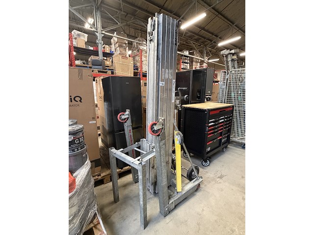 Materiaallift/plateaulift tot 7,5 meter hoog sumner, model 2124 - afbeelding 1 van  10