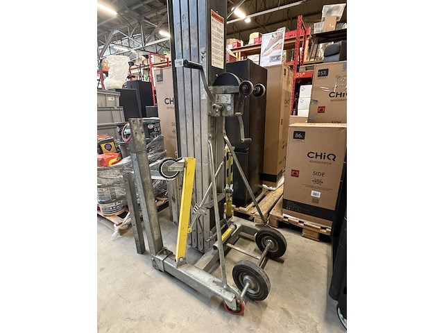 Materiaallift/plateaulift tot 7,5 meter hoog sumner, model 2124 - afbeelding 4 van  10