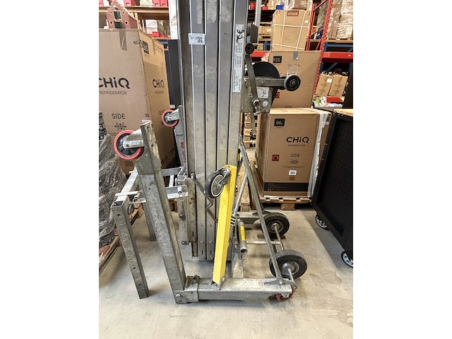 Materiaallift/plateaulift tot 7,5 meter hoog sumner, model 2124 - afbeelding 7 van  10