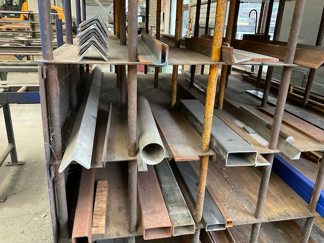 Materiaalrek en rollenbaan - afbeelding 3 van  21