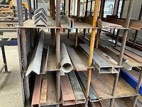 Materiaalrek en rollenbaan - afbeelding 3 van  21