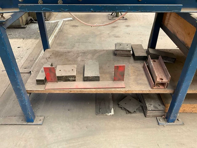 Materiaalrek en rollenbaan - afbeelding 11 van  21